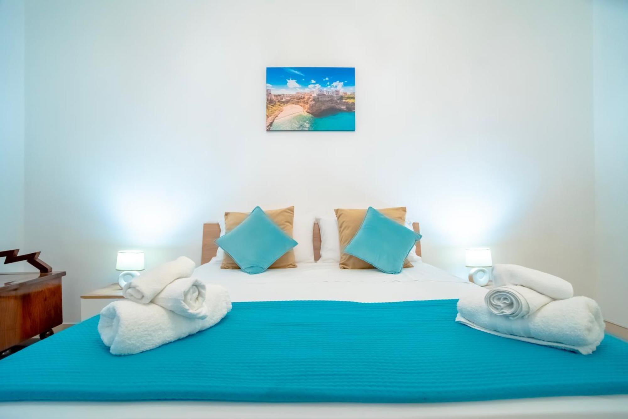 Dimora Dante 310 Apartment Bari Bagian luar foto