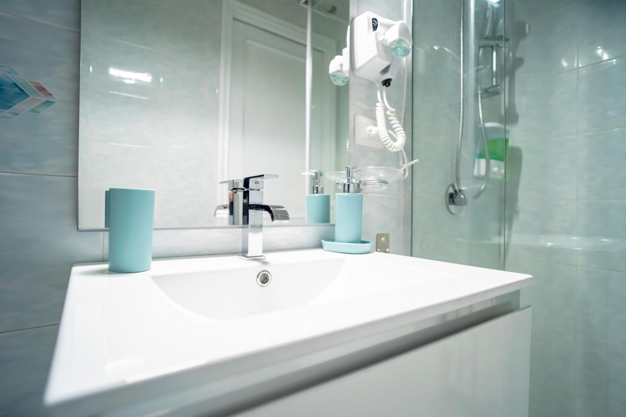 Dimora Dante 310 Apartment Bari Bagian luar foto
