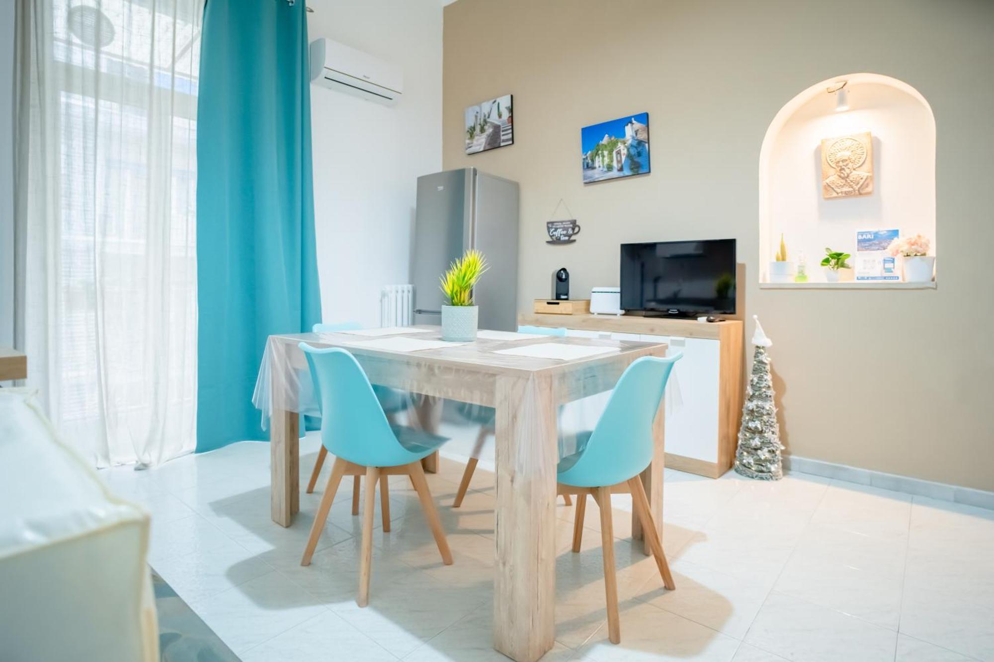 Dimora Dante 310 Apartment Bari Bagian luar foto