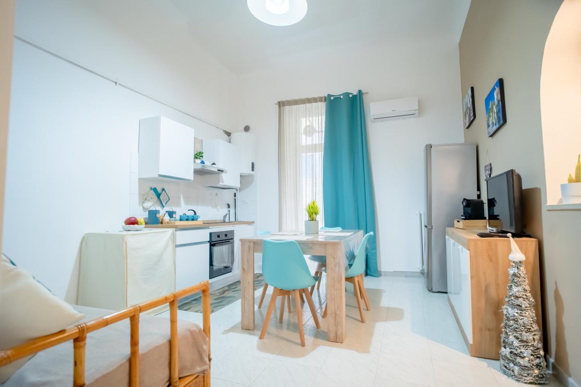 Dimora Dante 310 Apartment Bari Bagian luar foto
