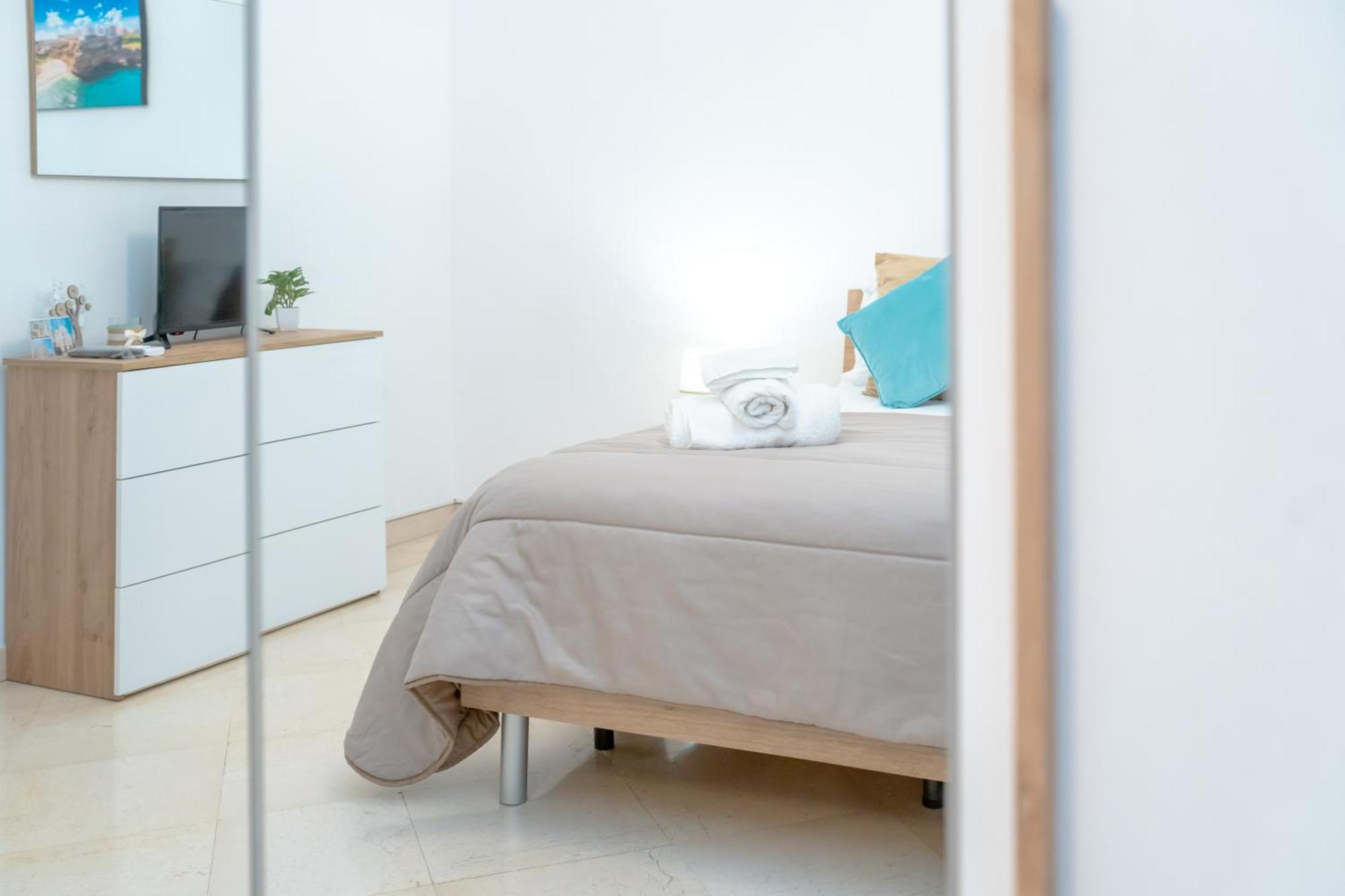 Dimora Dante 310 Apartment Bari Bagian luar foto