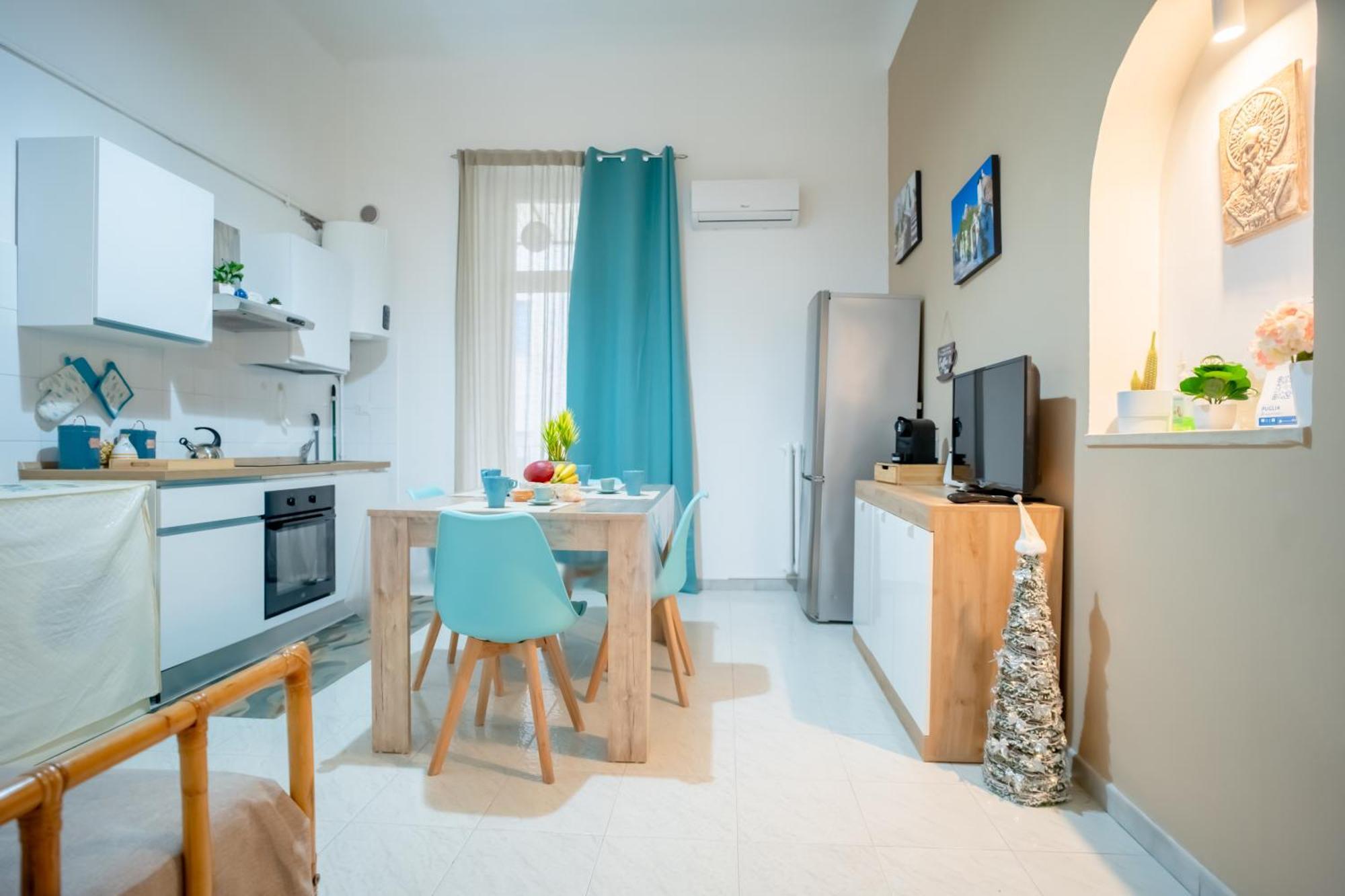 Dimora Dante 310 Apartment Bari Bagian luar foto