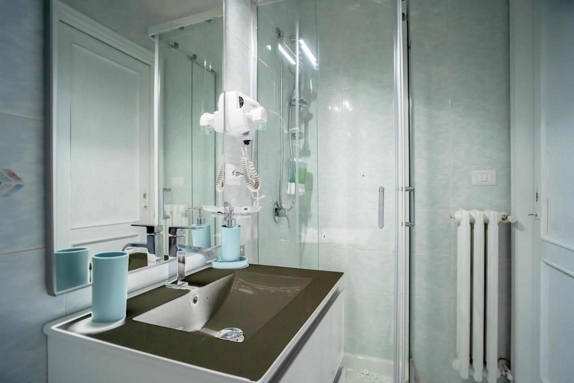 Dimora Dante 310 Apartment Bari Bagian luar foto