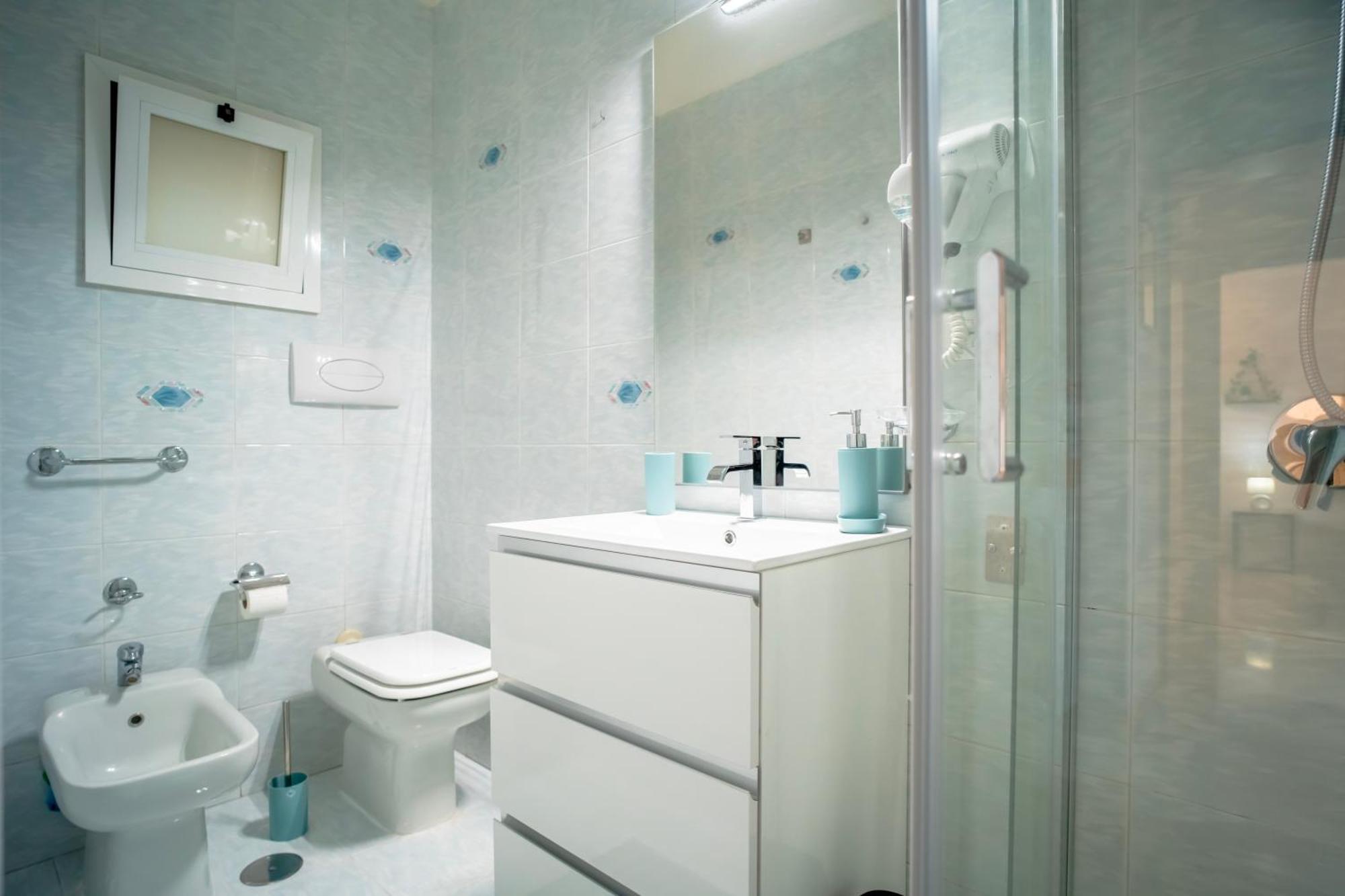 Dimora Dante 310 Apartment Bari Bagian luar foto