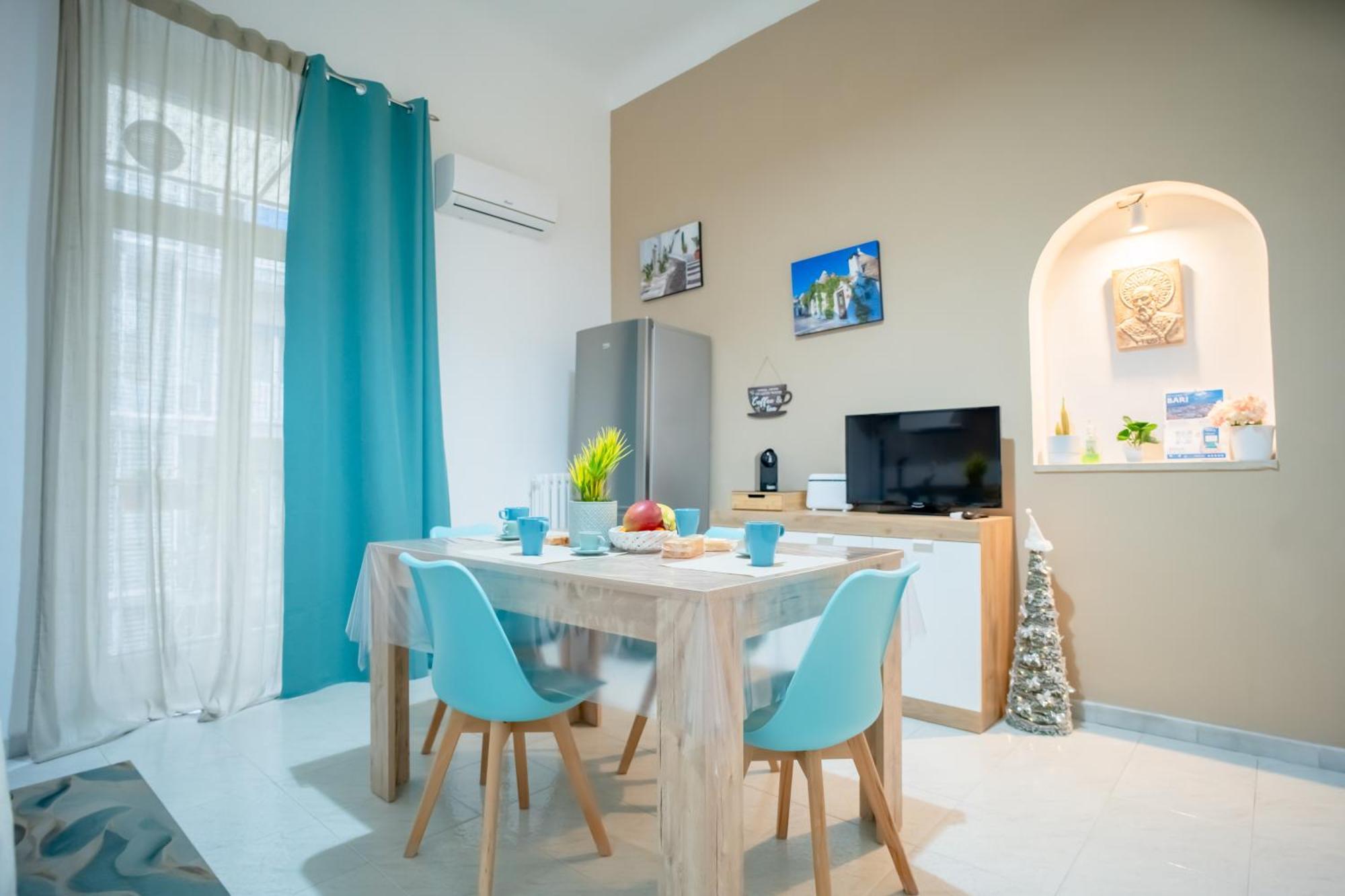 Dimora Dante 310 Apartment Bari Bagian luar foto