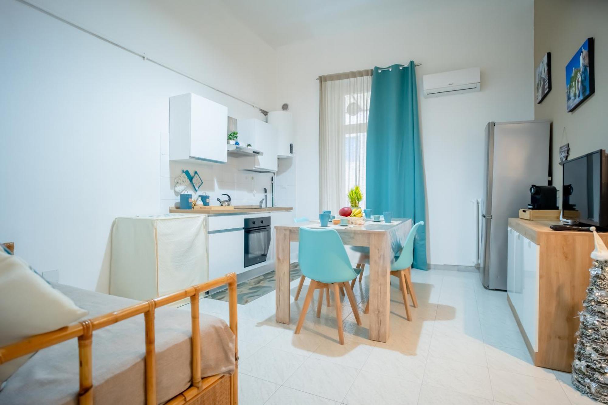 Dimora Dante 310 Apartment Bari Bagian luar foto