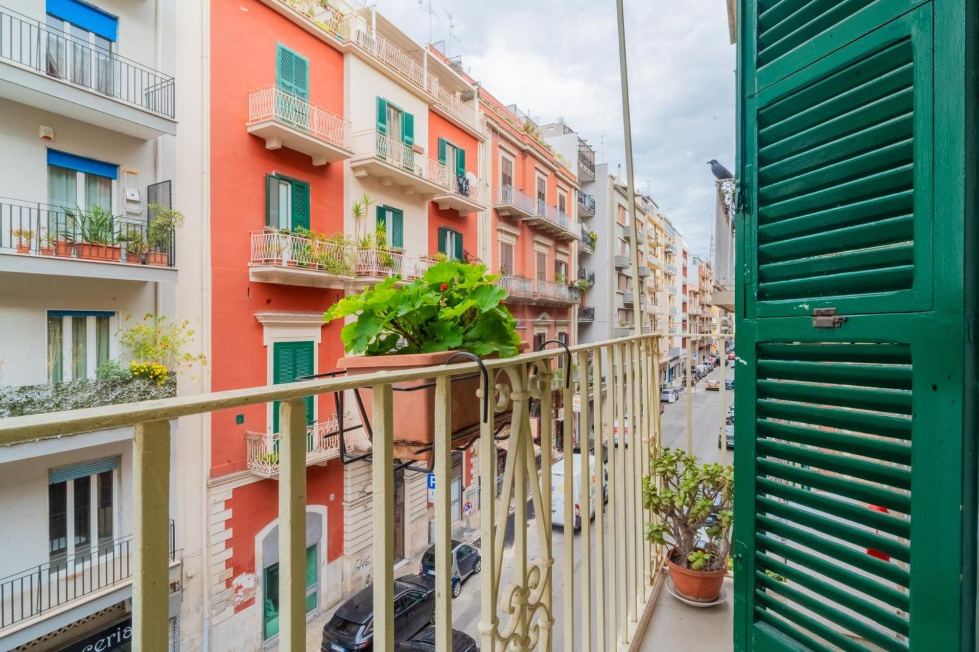 Dimora Dante 310 Apartment Bari Bagian luar foto